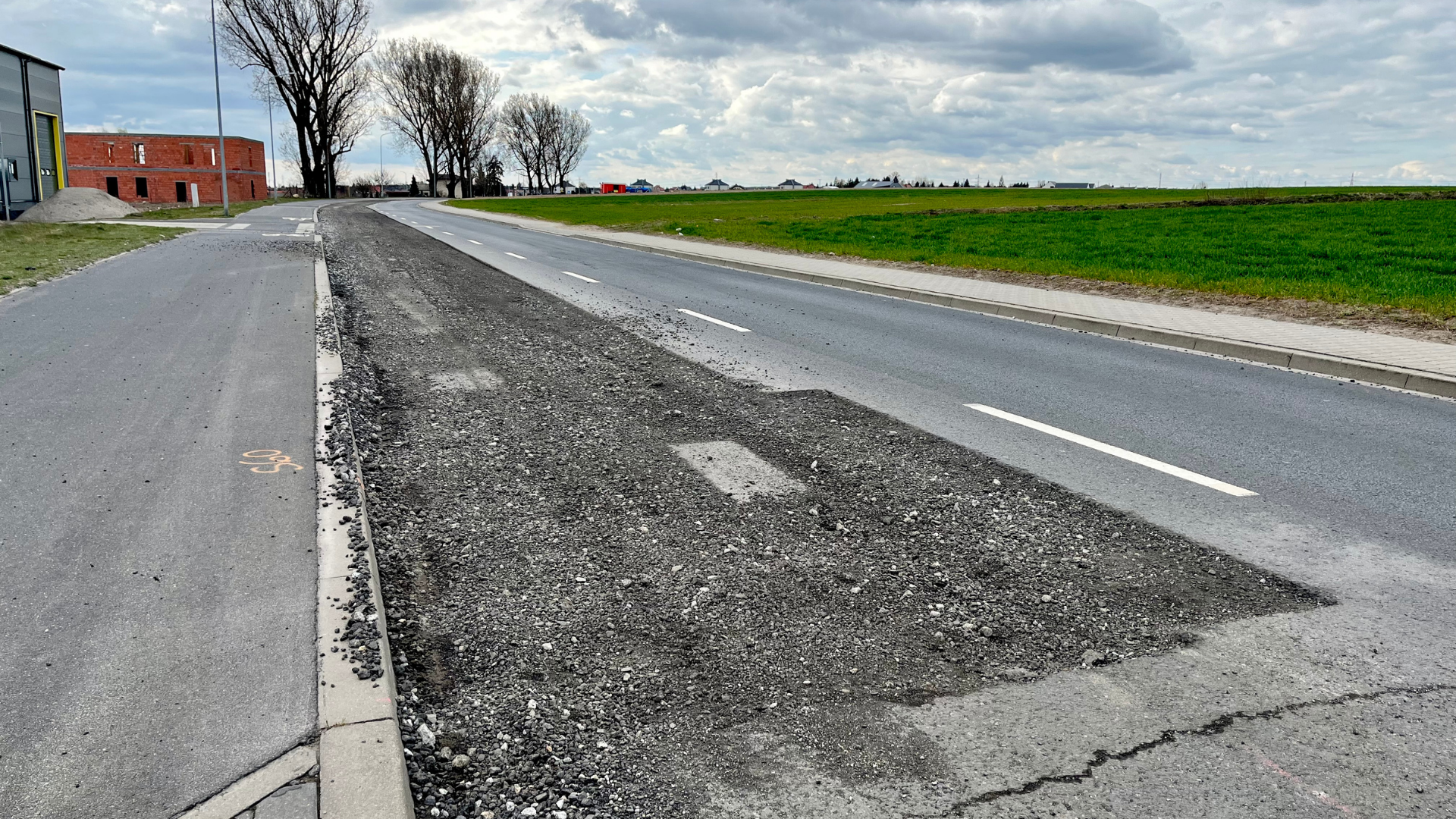 Zdjęcie asfaltu przy ul. Poznańskiej