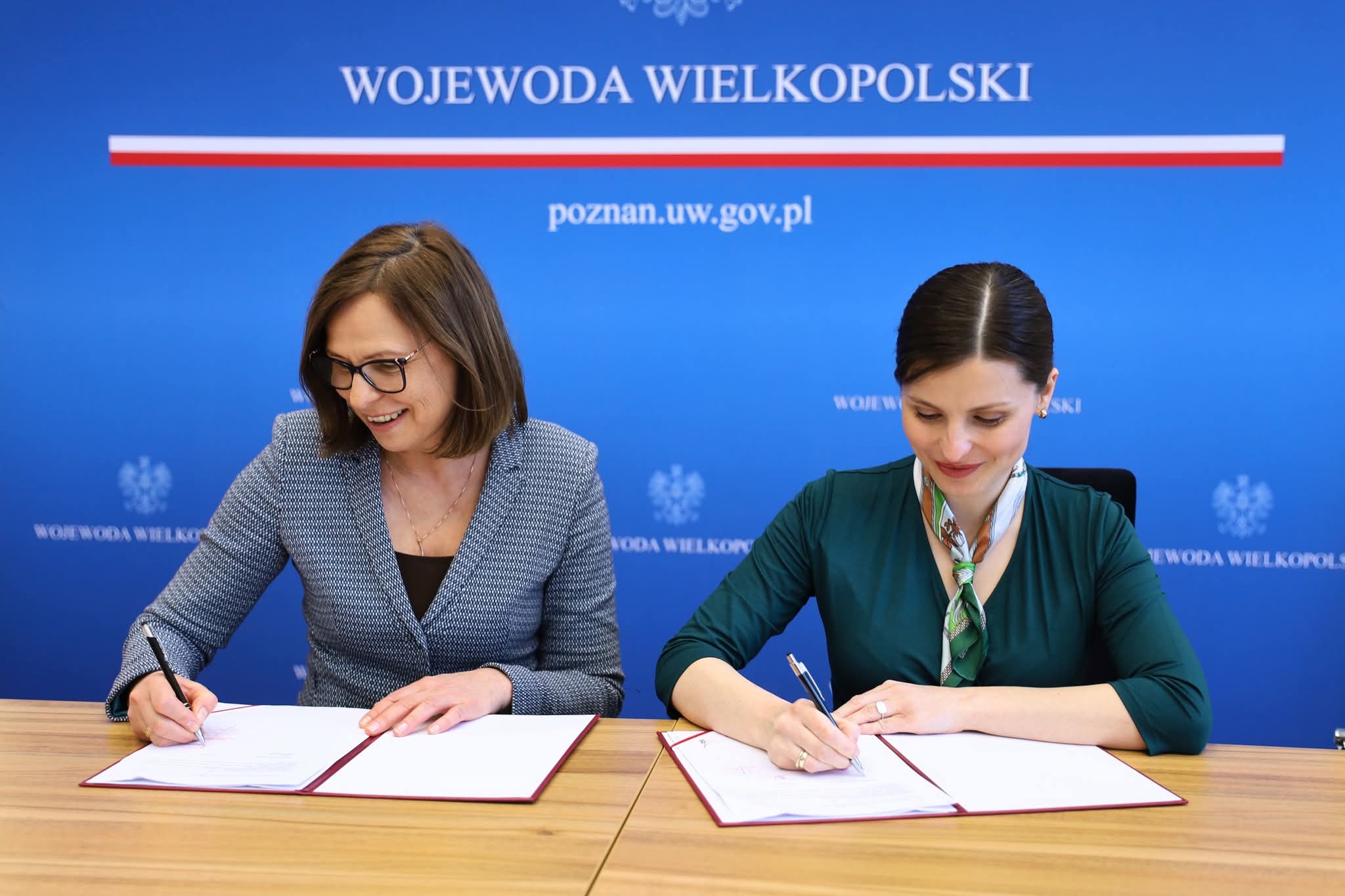 Podpisanie umowy z Wojewodą Wielkopolską. Fot. Wielkopolski Urząd Wojew&oacute;dzki