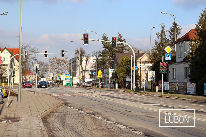 Na zdjęciu widać ulicę Żabikowską przed rozpoczęciem inwestycji.
